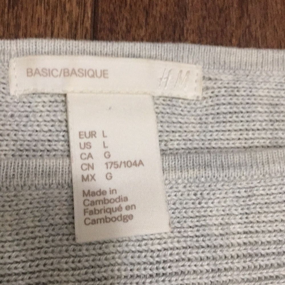 H&M Ribbed Sweater-Gray-Size L - Picture 2 of 6